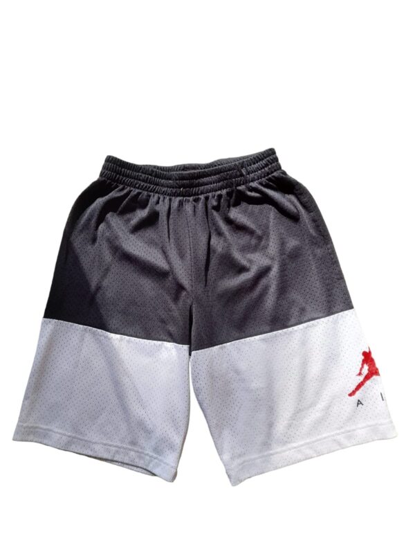 Short deportivo Jordan 13-15 años